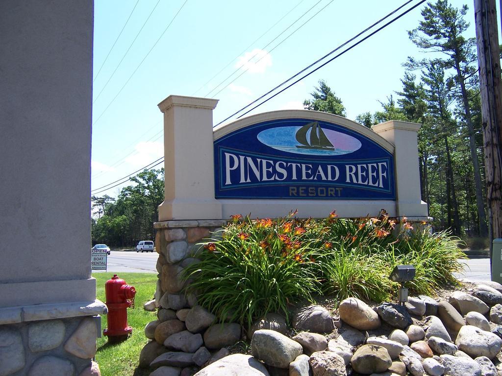 Pinestead Reef Resort Traverse City Extérieur photo
