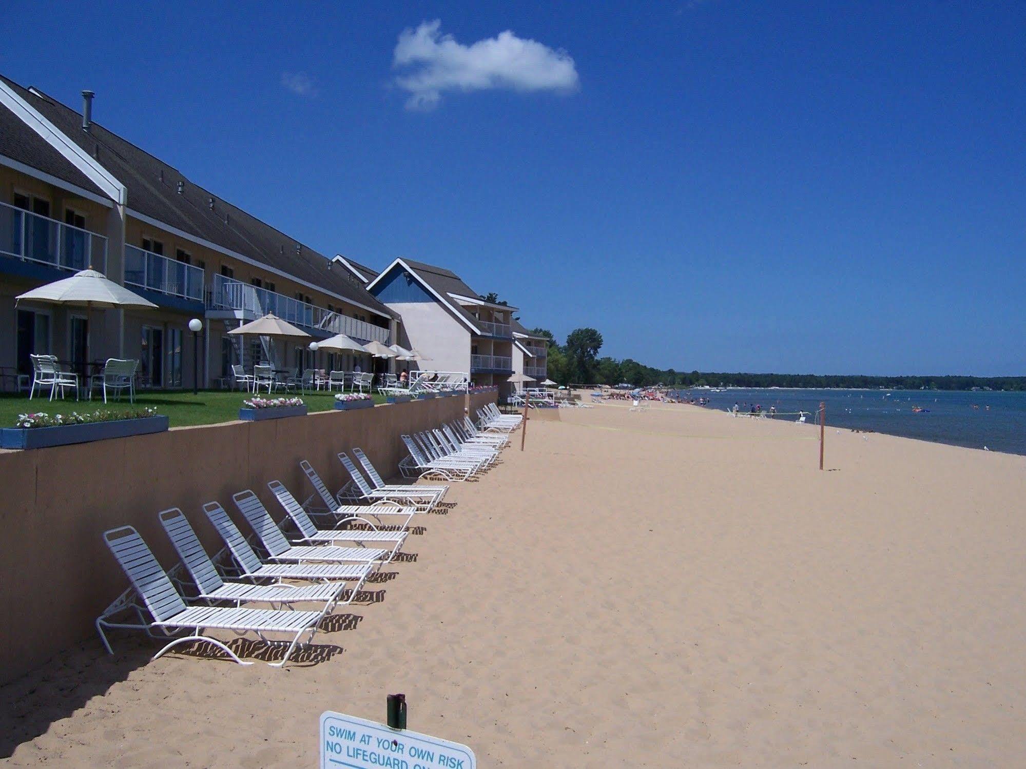 Pinestead Reef Resort Traverse City Extérieur photo